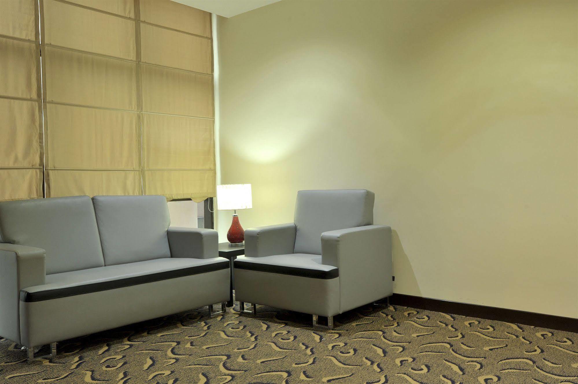 Hallmark Regency Hotel - Τζόχορ Μπάχρου Εξωτερικό φωτογραφία