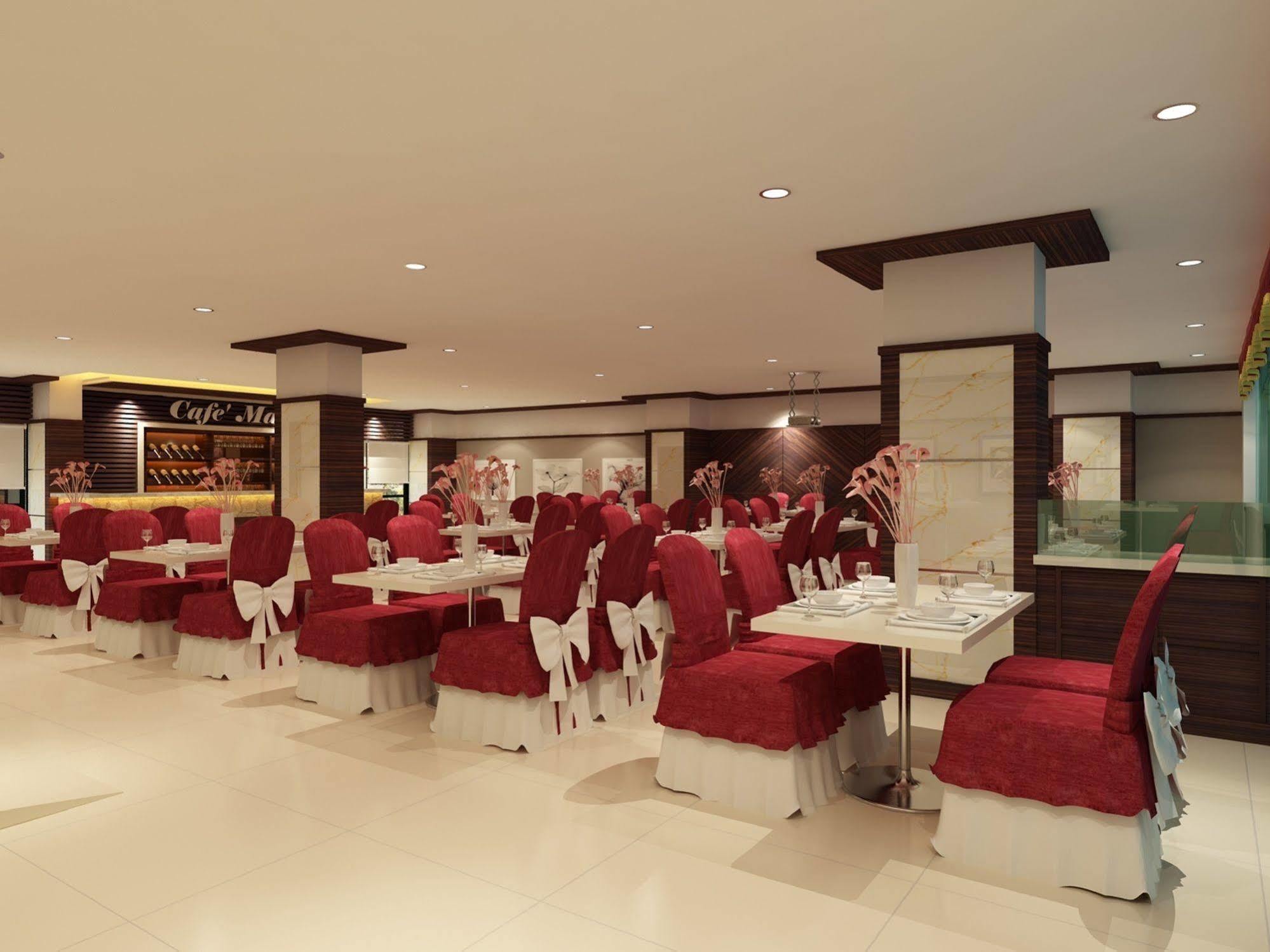 Hallmark Regency Hotel - Τζόχορ Μπάχρου Εξωτερικό φωτογραφία